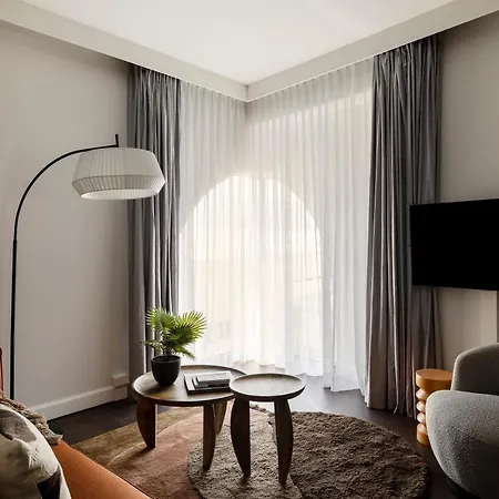 Cove Centrum 4* Lahey
