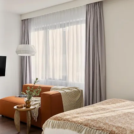 Cove Centrum 4* Lahey